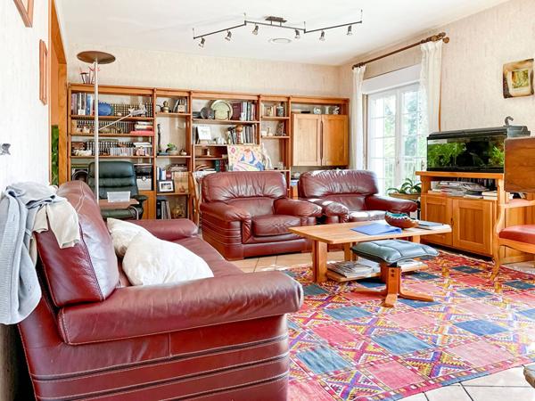 CHEF BOUTONNE : maison 7 pièces (165 m²)