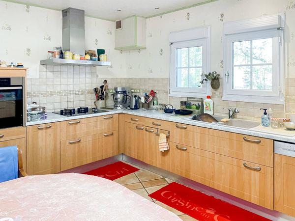 CHEF BOUTONNE : maison 7 pièces (165 m²)