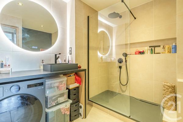 Appartement F3 à vendre  3 pièces - 64,60 m2 CHEVILLY LARUE - 94