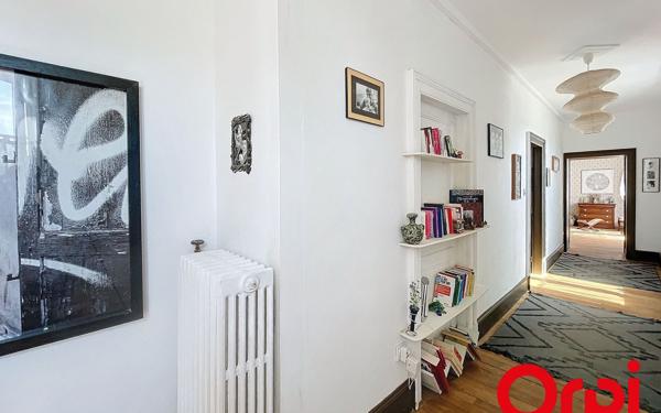 Maison à vendre    8 pièces • 563,90 m2 Les Aix-d'Angillon