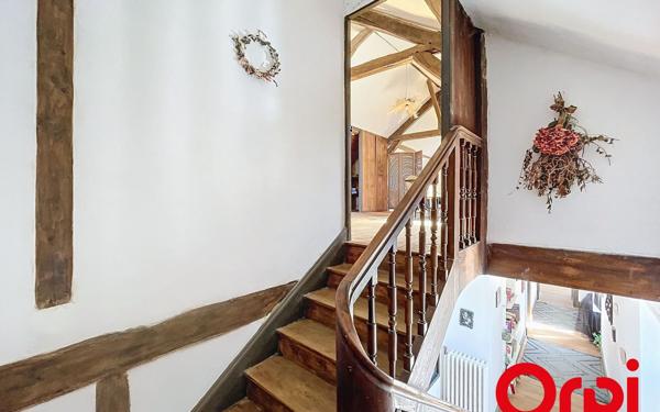 Maison à vendre    8 pièces • 563,90 m2 Les Aix-d'Angillon