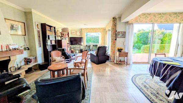 MAISON PROCHE LOMENER