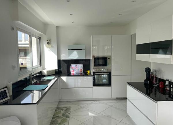 Appartement à vendre    4 pièces • 106,57 m2 La Varenne - Saint-Maur-des-Fossés