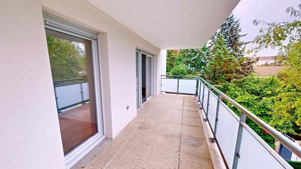 MEYZIEU CENTRE T4 85M², TERRASSE, GARAGE DOUBLE