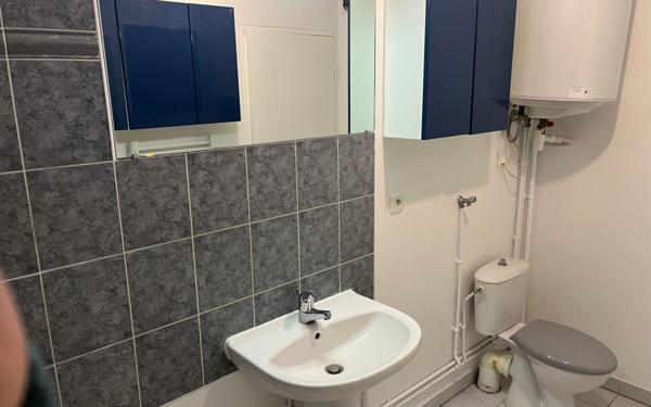 Appartement à louer    1 pièce •  Massy