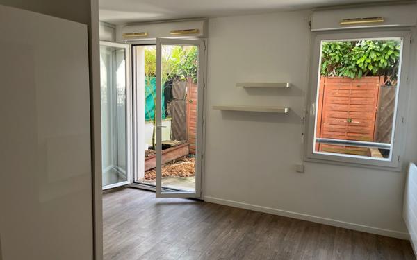 Appartement à louer    1 pièce •  Massy