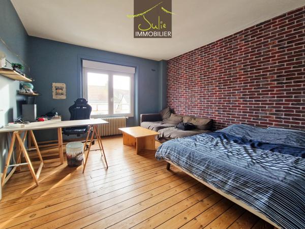 MAISON HYPER CENTRE VILLE BRESSUIRE 250m² habitable avec jardin et garage