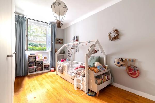 Neuilly-sur-Seine, Appartement 4 Chambres -  131 m² à vendre