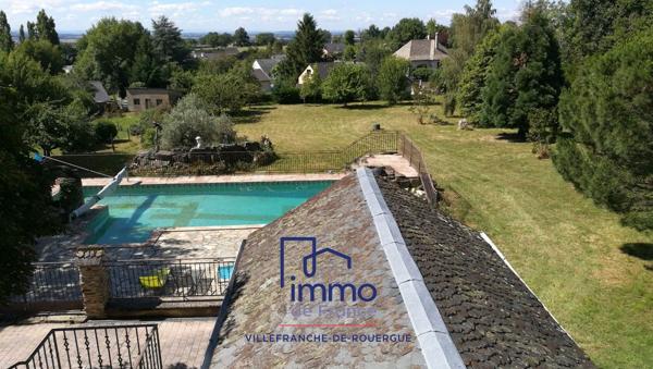 Superbe maison de village rénovée 316m², très beaux volumes, prestations exceptionnelles.