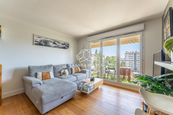 BEAU T3 AVEC TERRASSE | ETAGE ELEVE