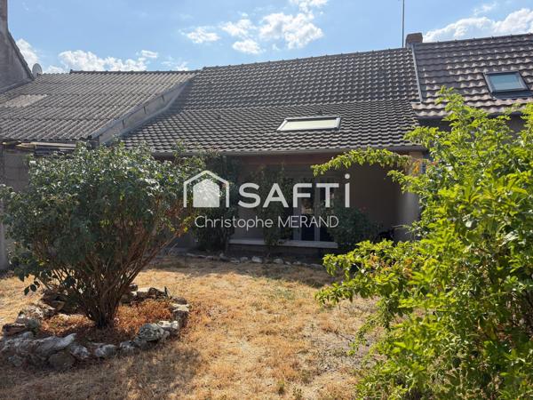 Maison rénovée  avec terrain sans vis-à-vis dans le centre de DANGE SAINT ROMAIN Ideal investisseur