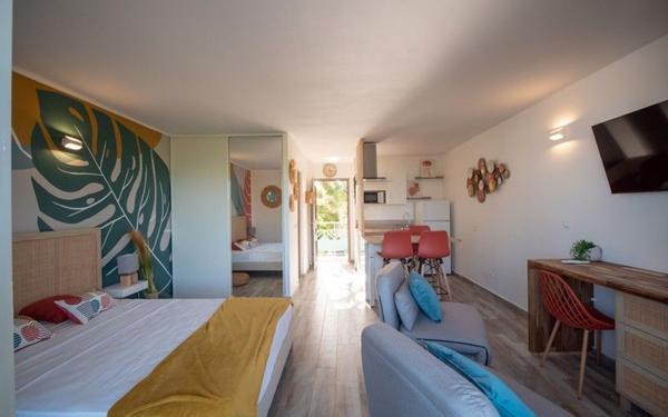 Appartement à vendre    1 pièce •  Le Gosier