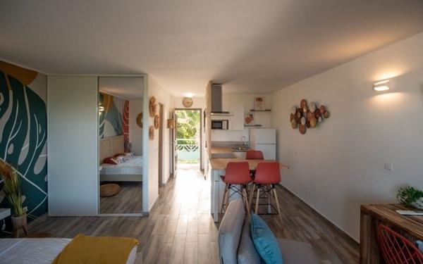 Appartement à vendre    1 pièce •  Le Gosier