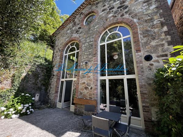 Sur hauteur du col des Brousses, maison en pierres de caractère avec studio indépendant, garage sur 707m2 de