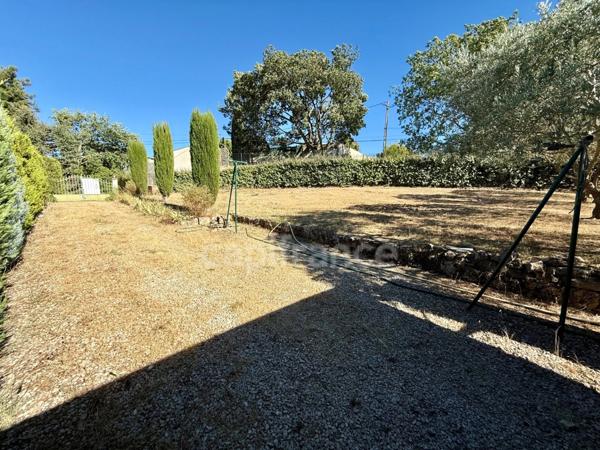 Terrain à bâtir à vendre 740 m2 CADENET (84)