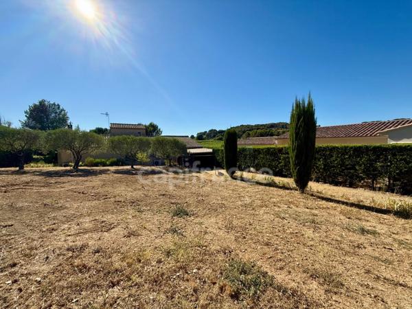 Terrain à bâtir à vendre 740 m2 CADENET (84)