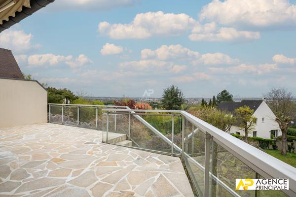 Maison Le Mesnil Le Roi 7 pièce(s) 1 190 000 € **  - Référence  4664