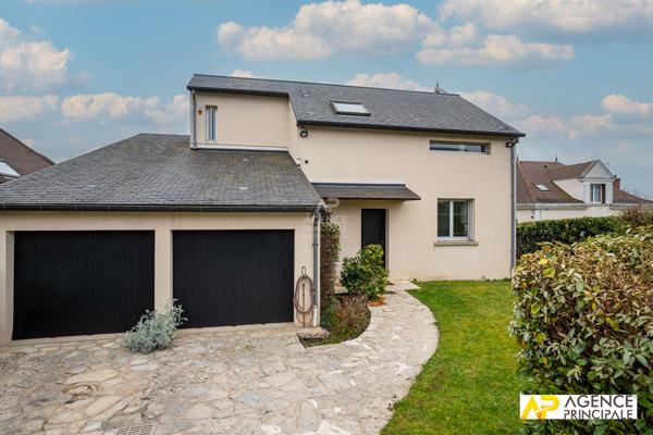 Maison Le Mesnil Le Roi 7 pièce(s) 1 190 000 € **  - Référence  4664