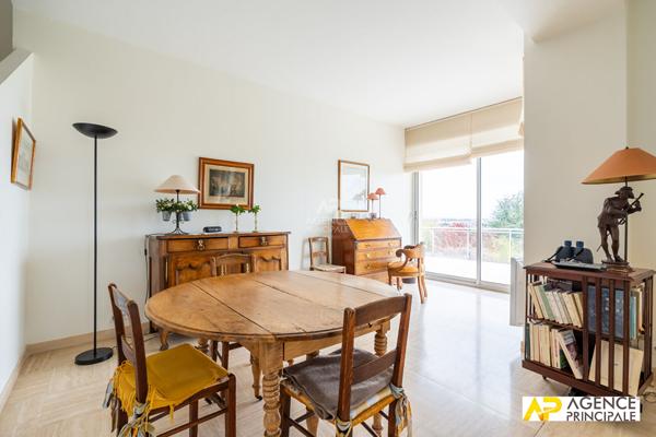 Maison Le Mesnil Le Roi 7 pièce(s) 1 190 000 € **  - Référence  4664