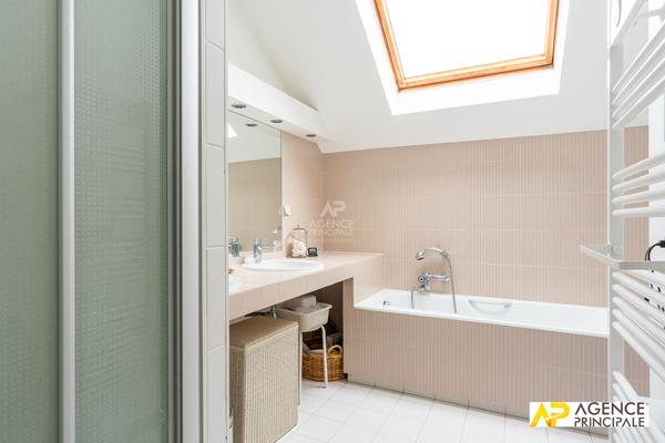 Maison Le Mesnil Le Roi 7 pièce(s) 1 190 000 € **  - Référence  4664