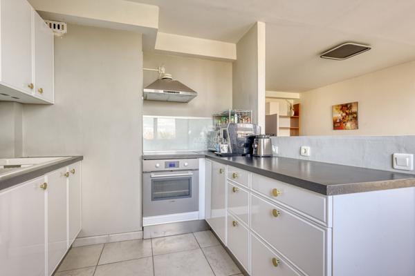 Appartement Nanterre 2 pièce(s) 47.01 m2 € 289 000 ** - Référence 15269