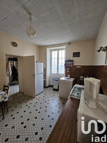 Maison de ville 8 pièces de 155 m² à Mansle (16230)