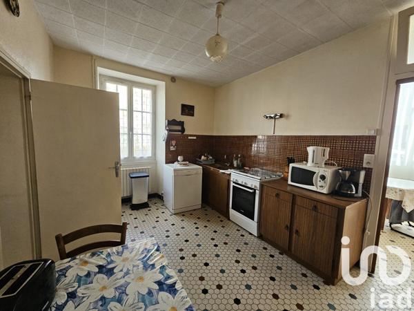 Maison de ville 8 pièces de 155 m² à Mansle (16230)