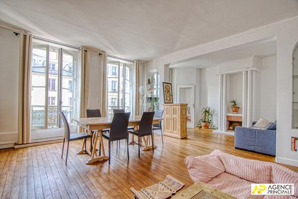 Versailles Notre-Dame Appartement 5 pièces 97m² carrez situé au 2ème étage €825 000 ** - Référence 25903