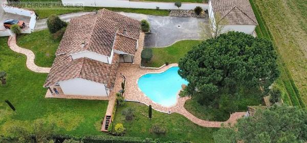 Vente                                                      Maison
                        
                     6 pièces                      174 m2                     à Sainte-Bazeille