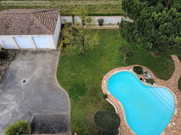 Vente                                                      Maison
                        
                     6 pièces                      174 m2                     à Sainte-Bazeille