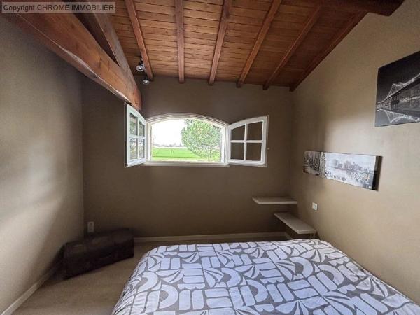 Vente                                                      Maison
                        
                     6 pièces                      174 m2                     à Sainte-Bazeille