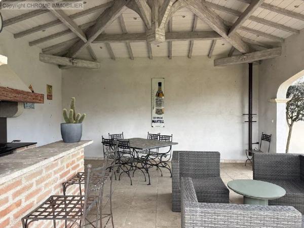 Vente                                                      Maison
                        
                     6 pièces                      174 m2                     à Sainte-Bazeille