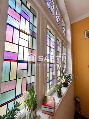 Maison de maître 238 m², terrain 1891 m²