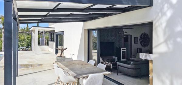 Sommières (30250) Villa contemporaine de 180 m² sur parcelle 1100 m²- plain-pied avec piscine – Environnement calme