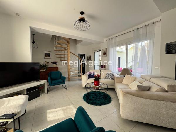 Maison à DOUE-LA-FONTAINE, 49700 - 6 pièces 160m²