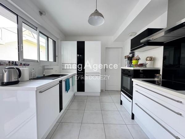 Maison à DOUE-LA-FONTAINE, 49700 - 6 pièces 160m²