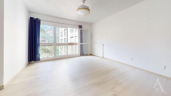 APPARTEMENT T4 A LE PONT DE CLAIX