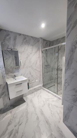 2 pièces renové 49 m² pour profession libérale et médicale. ETAT NEUF