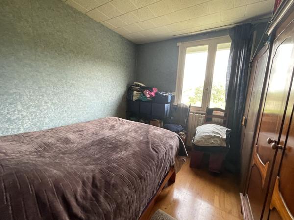 Vente Maison77 m² - 4 Pièces - VALLENAY (18190)