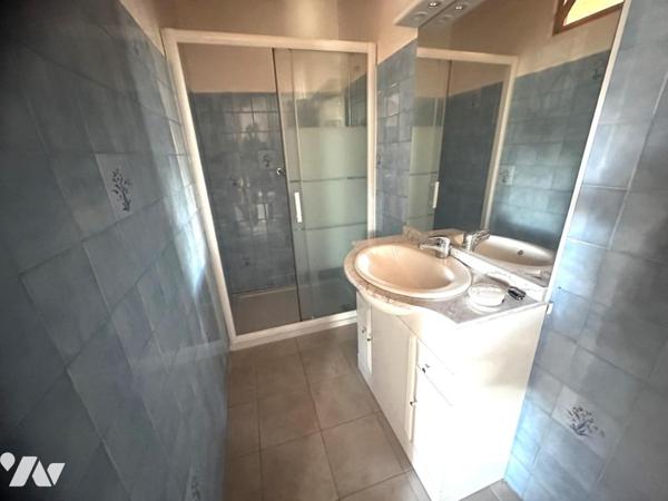 Immeuble se composant de 3 appartements