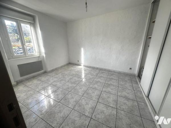 Immeuble se composant de 3 appartements