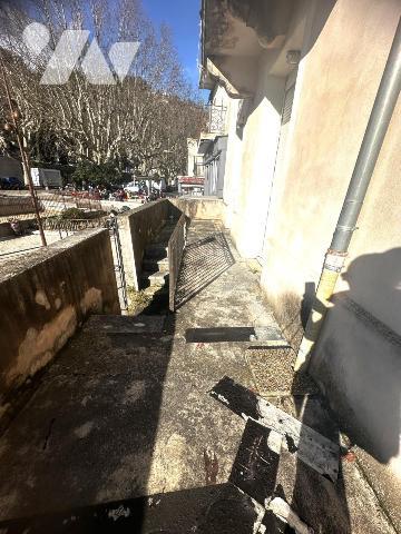 Immeuble se composant de 3 appartements