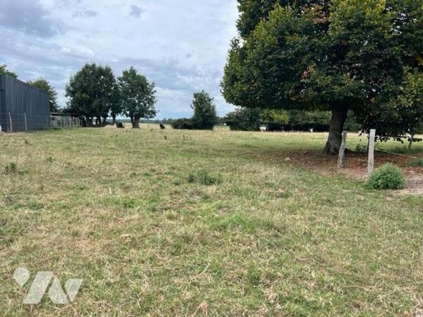 FRESSIN, Terrain â bâtir  - Terrain à bâtir sur la commune de FRESSIN
Libre de constructeur
Bel...