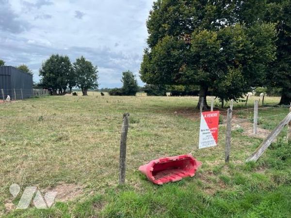 FRESSIN, Terrain â bâtir  - Terrain à bâtir sur la commune de FRESSIN
Libre de constructeur
Bel...