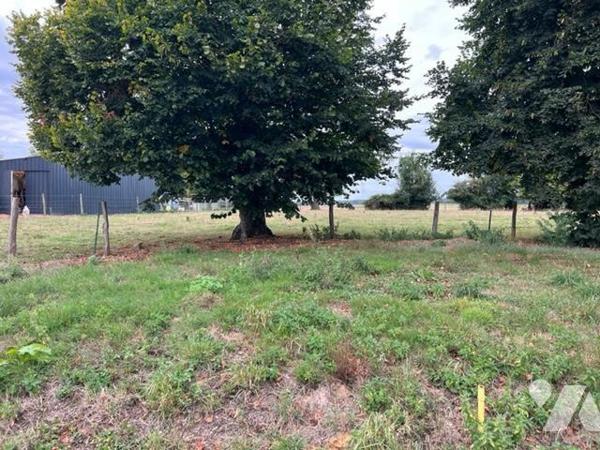 FRESSIN, Terrain â bâtir  - Terrain à bâtir sur la commune de FRESSIN
Libre de constructeur
Bel...