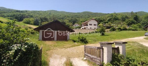 Terrain de 1 071 m²