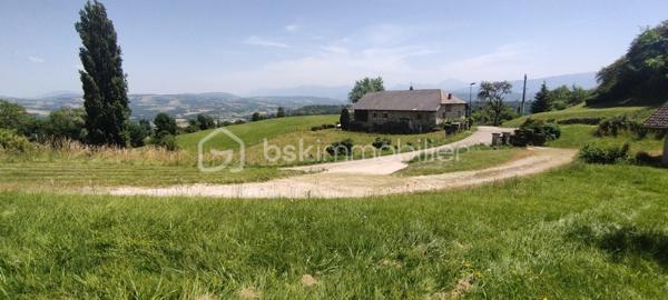 Terrain de 1 071 m²