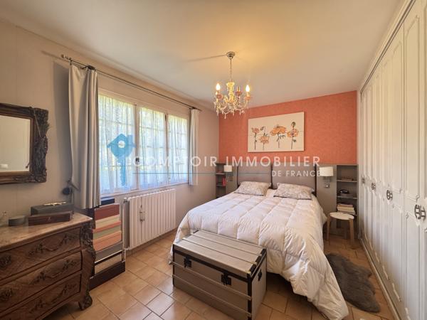 Villa
                                                                                                                                                                                                                                                                                                                        5 pièce(s)                                                                                                                                                                                                          5 chambre(s)                                                                                                                                                                                                          140  m²