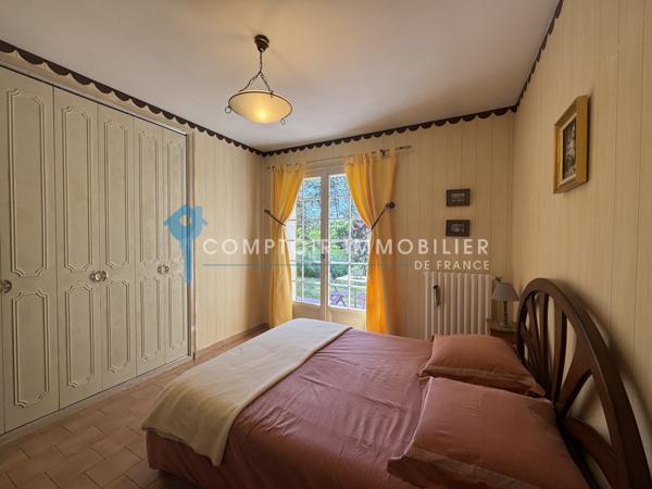 Villa
                                                                                                                                                                                                                                                                                                                        5 pièce(s)                                                                                                                                                                                                          5 chambre(s)                                                                                                                                                                                                          140  m²