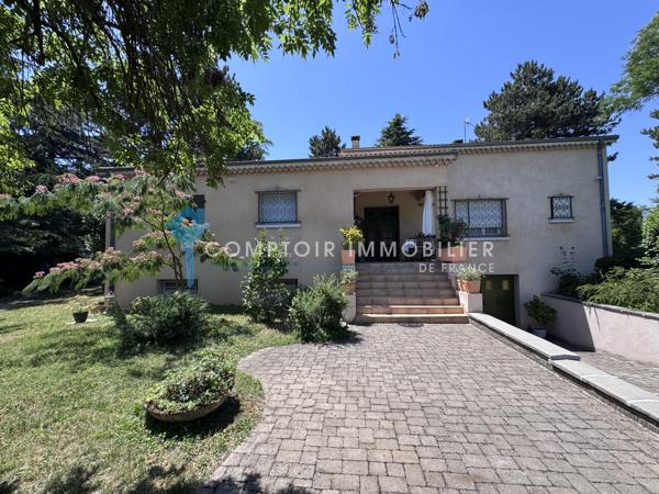 Villa
                                                                                                                                                                                                                                                                                                                        5 pièce(s)                                                                                                                                                                                                          5 chambre(s)                                                                                                                                                                                                          140  m²